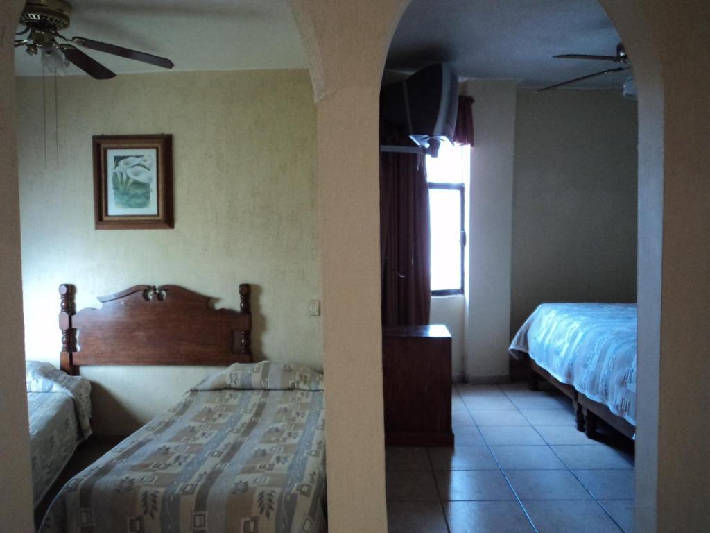 Hotel Mario'S Inn Ramos Arizpe Exterior foto